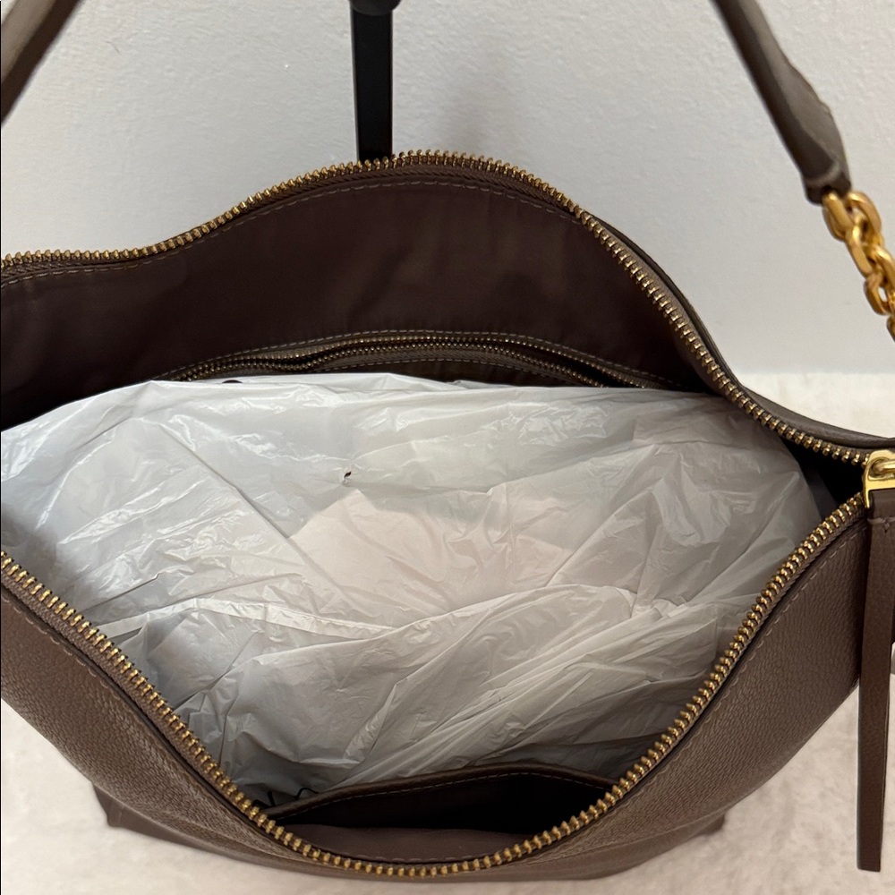 Tory Burch Carson Top Handle Hobo Soft Pebbled Leather Bag Gray Taupe NWOT’s - Picture 7 of 10